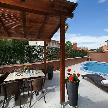 Studio 14924a Apartman Póla
